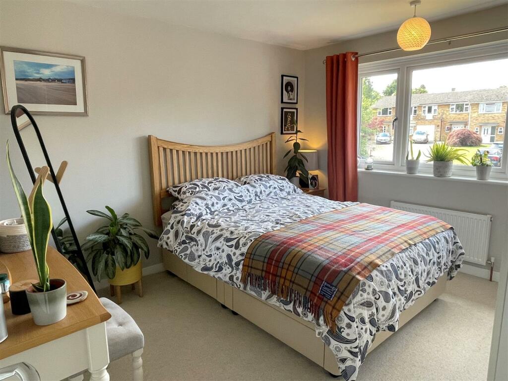 Bed 1.JPG