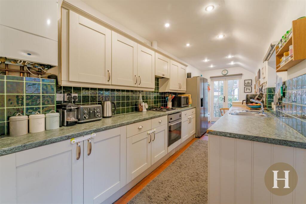 Hadleigh Estate Agents-8.jpg