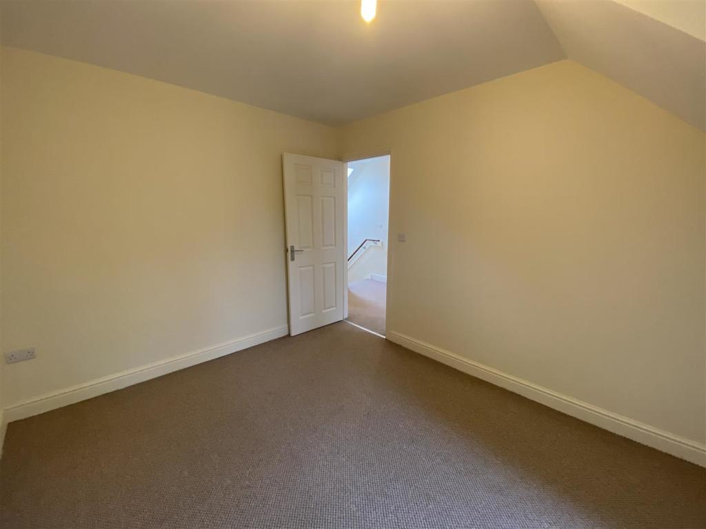 Bedroom 1.jpeg