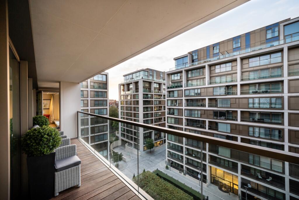 Lord Kensington H...