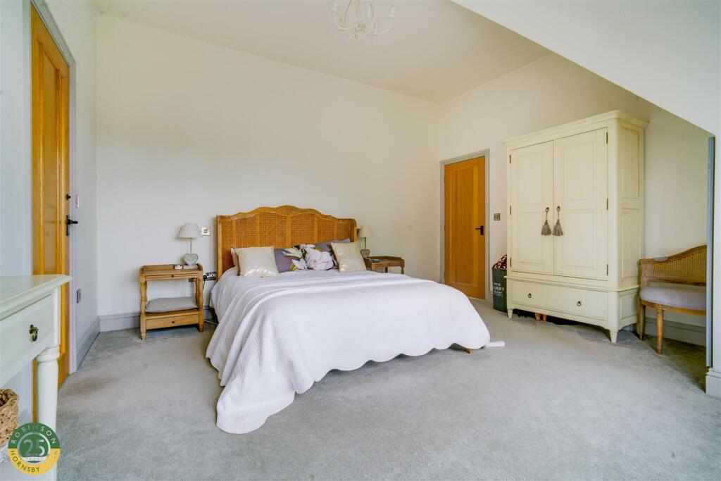 Bedroom - .jpg