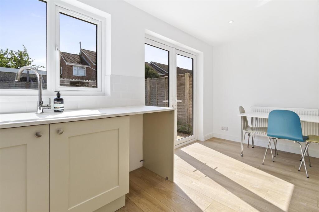 30 edmonton road-011.JPG