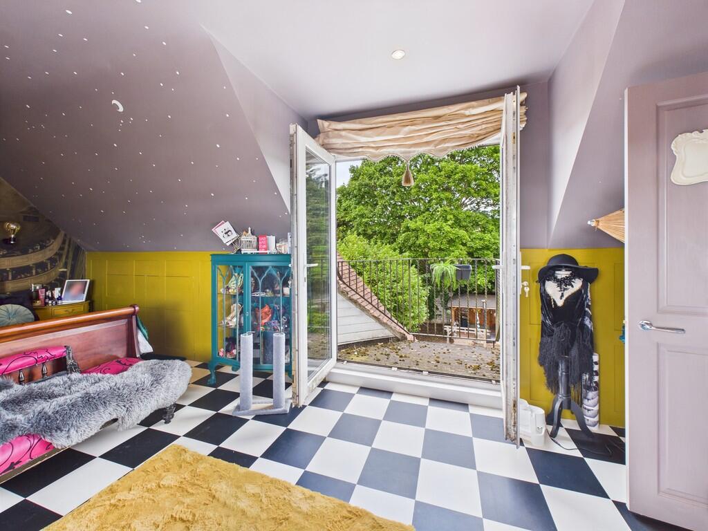 CAM05068G0-PR0032...