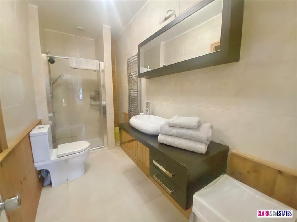Ensuite