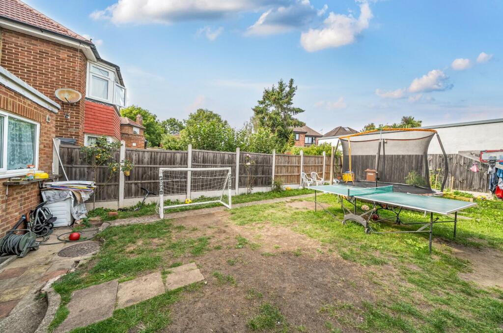 Davidson Frost-Wellings, DFW, Floriston Gardens, G