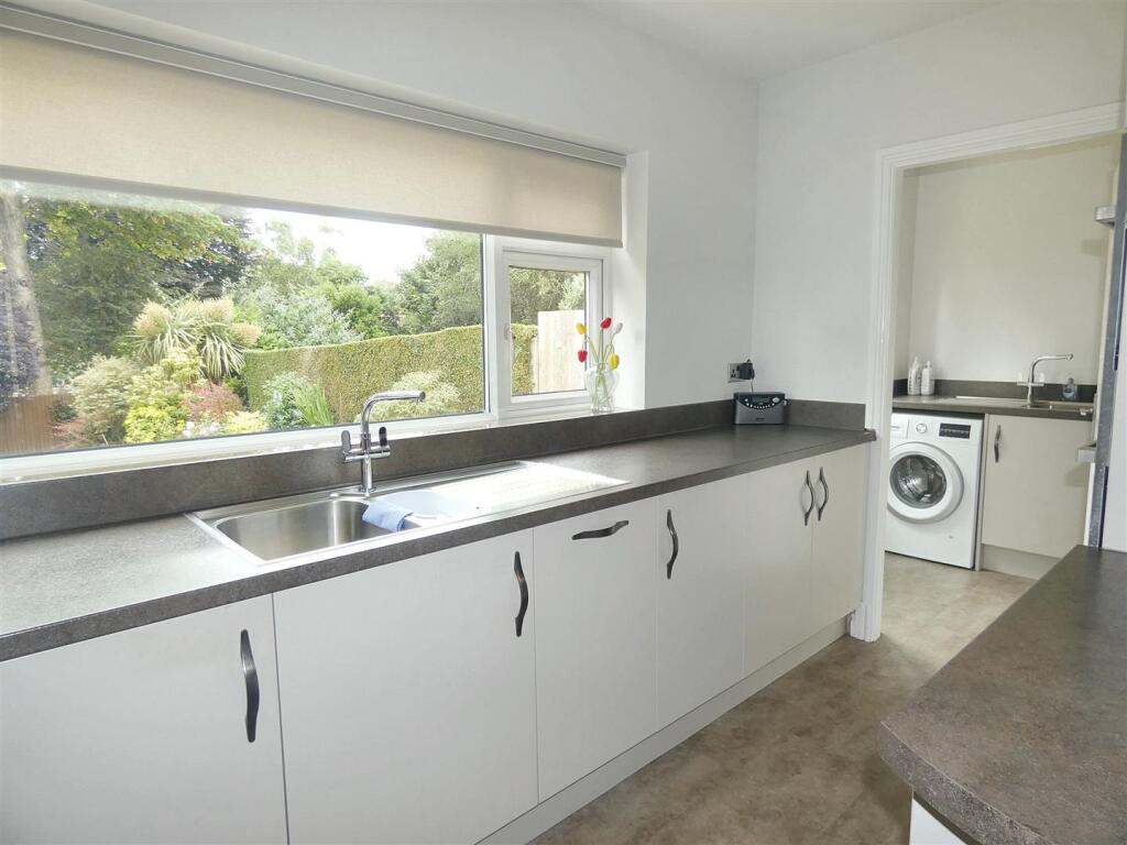 P1080746 (Large).jpg