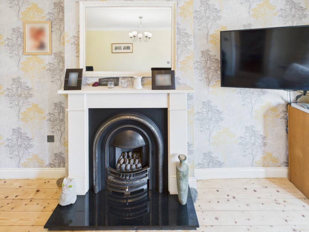 CAM04233G0-PR0017-STILL012 - Copy