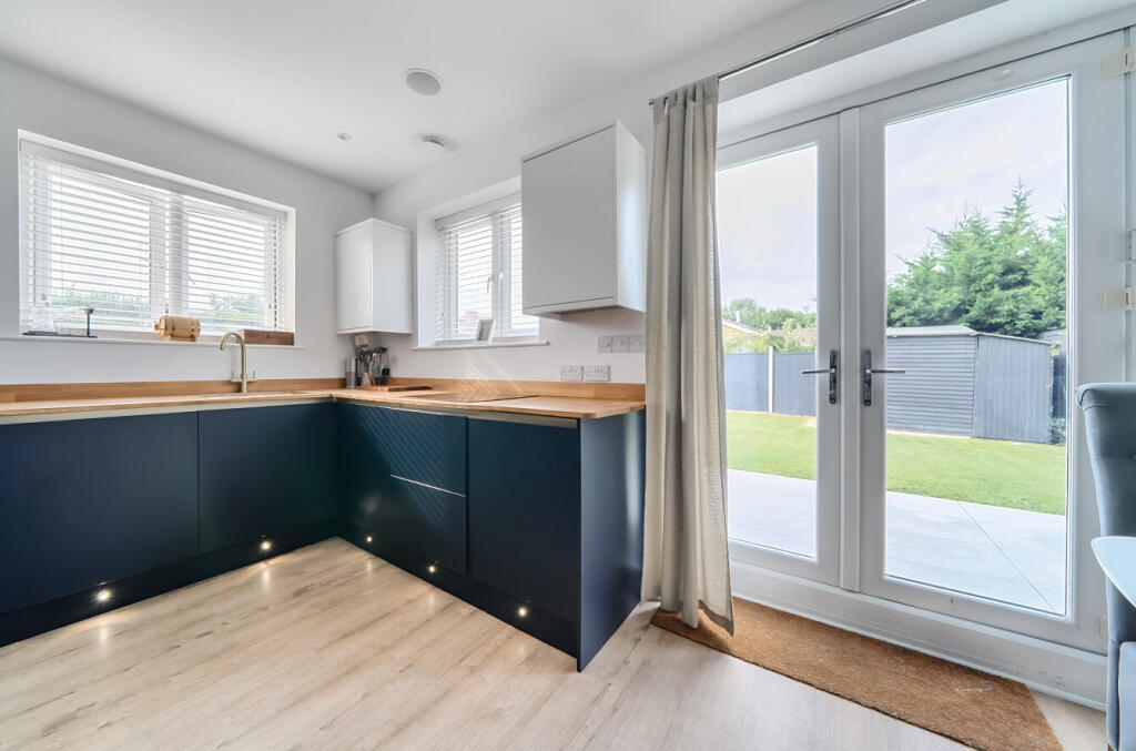 1342137-16-68a5a8...