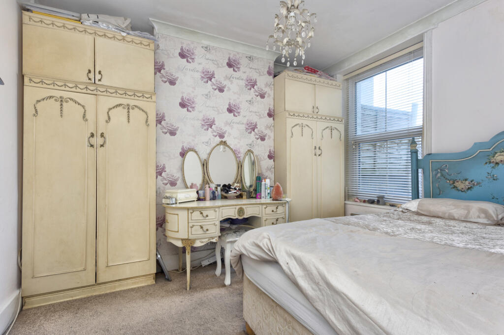 28ahollinburyrd010