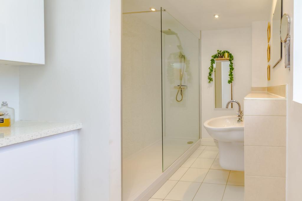 En-suite Shower Room