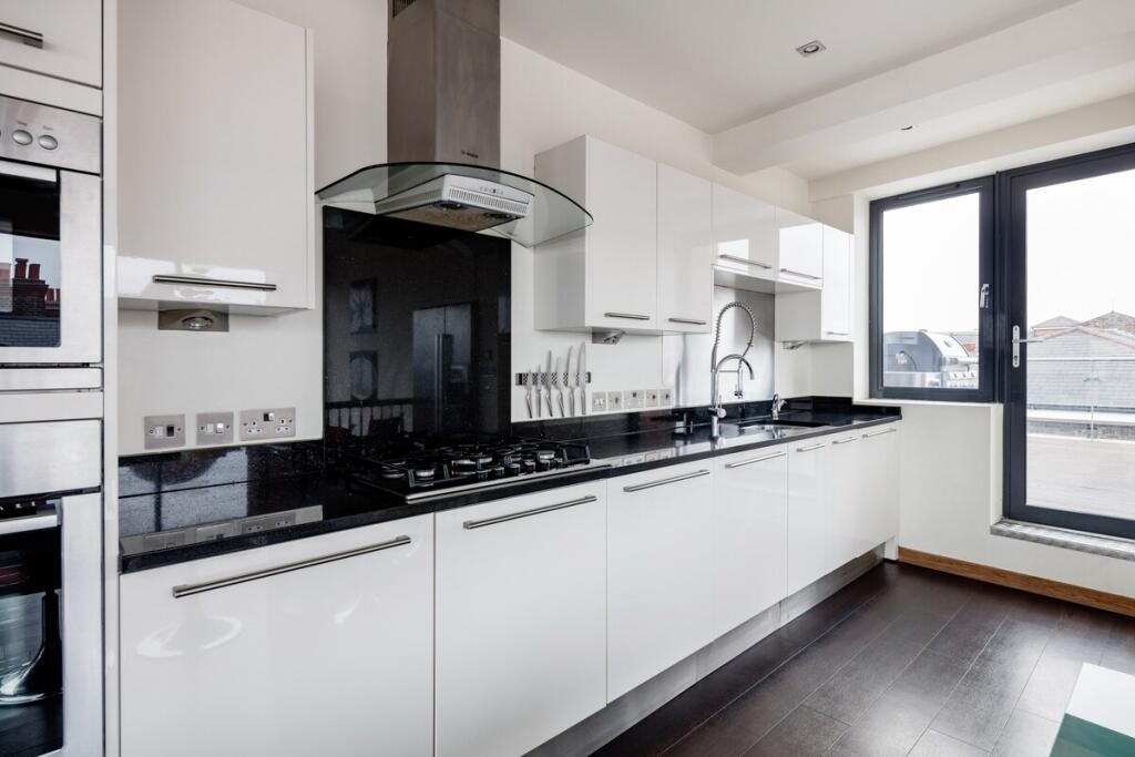 71 Redmans Road, London