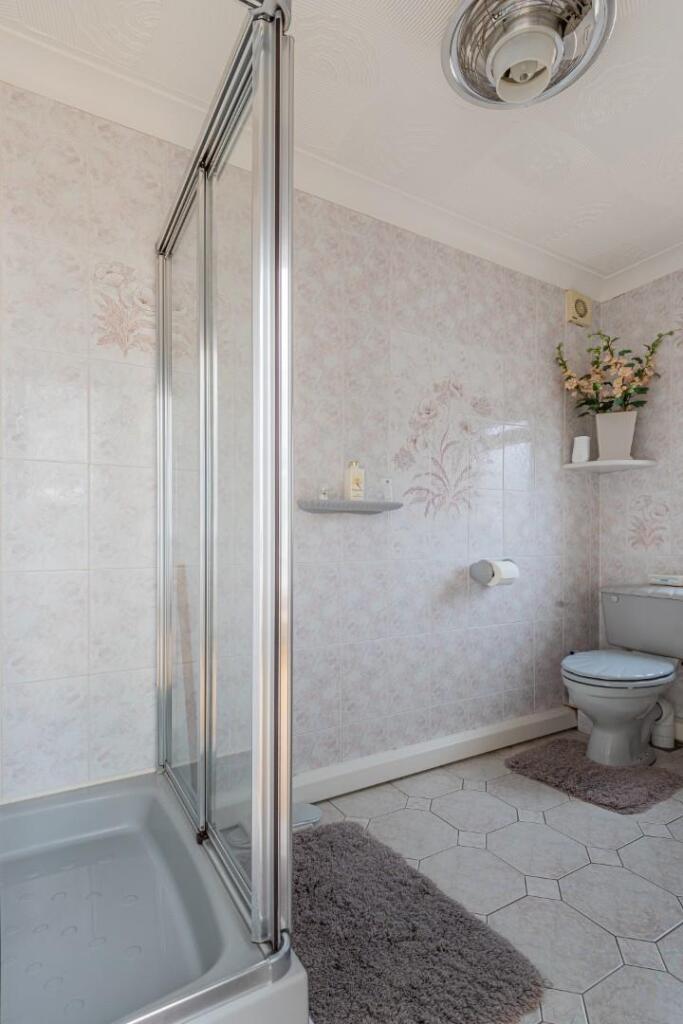 Wimbourne Crescent 14-35.jpg