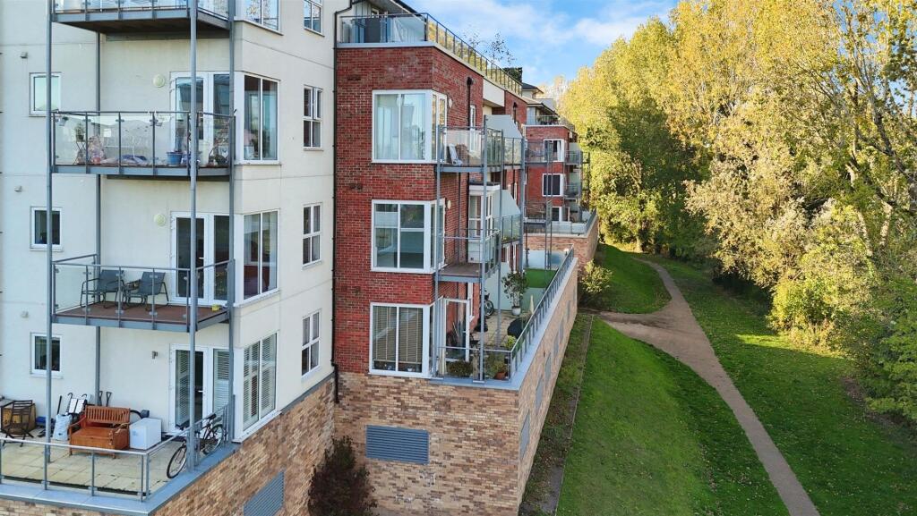 10a42777--45CD-86E1-0B8222AE5C8D-53307-0000186C350