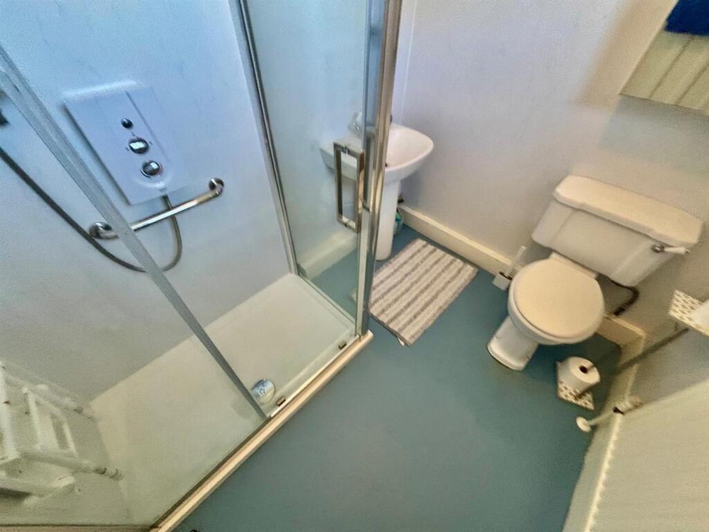 Shower Room / WC: