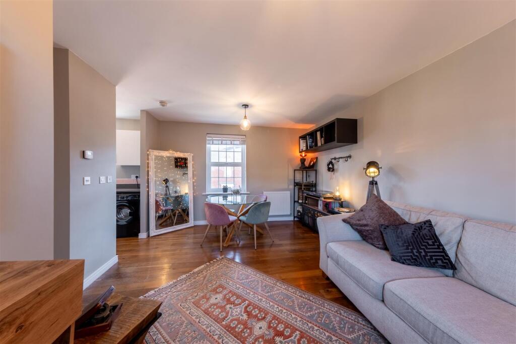 49 Hazelhurst Way-010.jpg