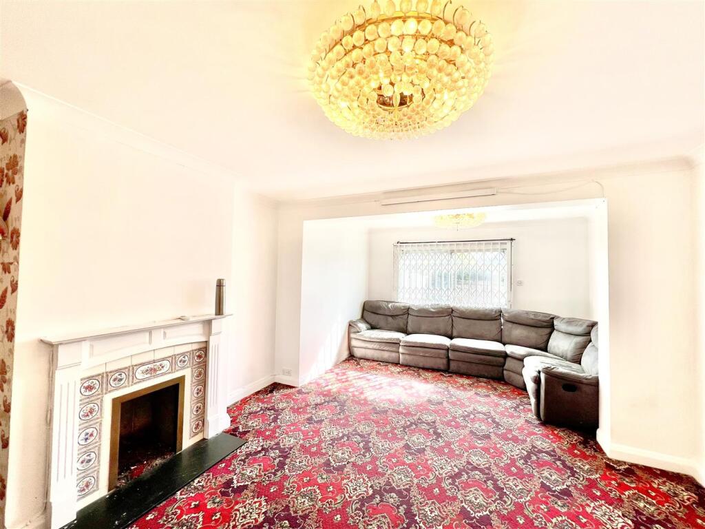 Through Lounge