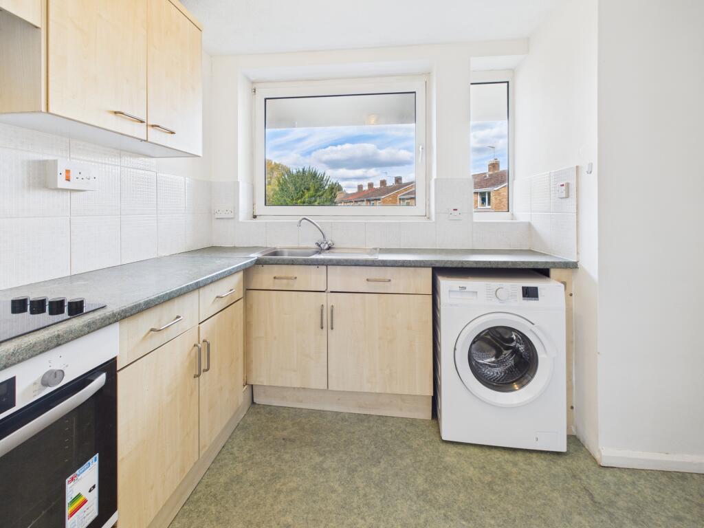 CAM02519G0-PR0347-STILL001