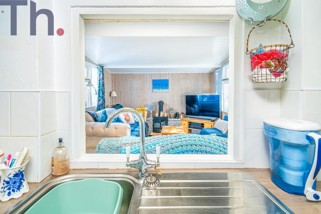 Kitchen into Snug