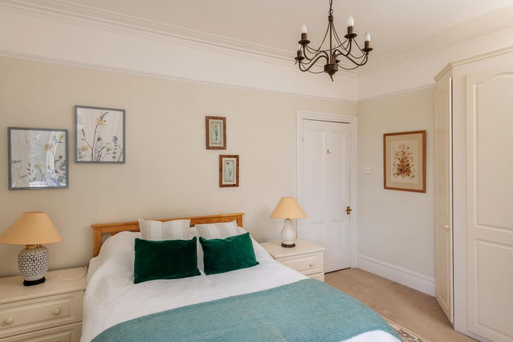 Apt 2 Castella_Bedroom_Kingswear