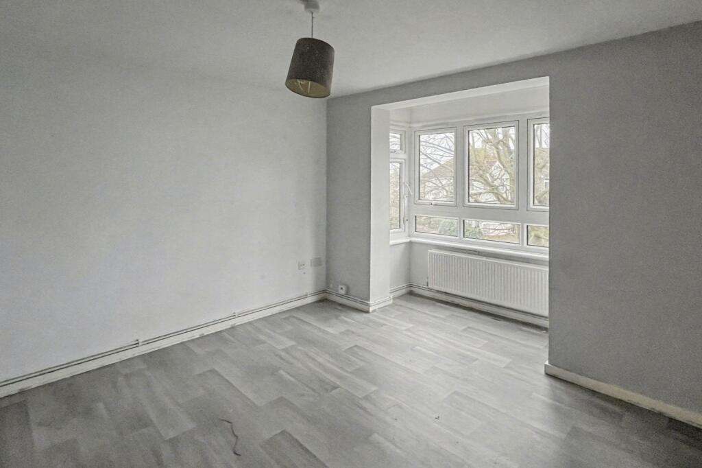 Flat 8, 45 Grove Road, Bexleyheath, DA7 6AX