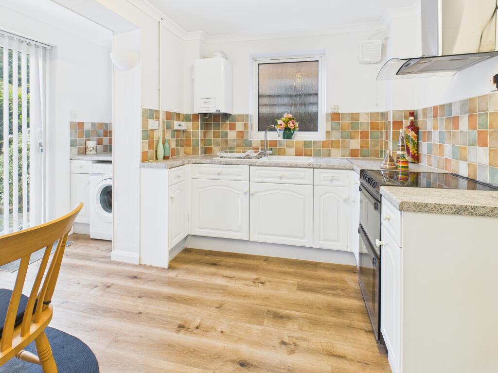 CAM02545G0-PR0483-STILL006