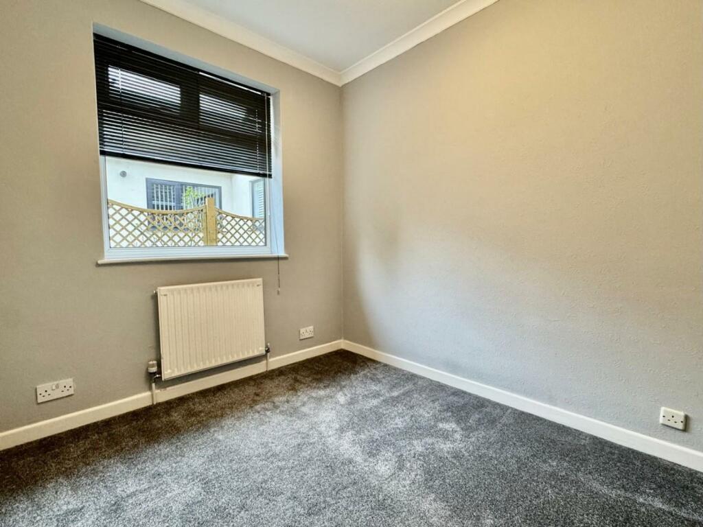 9 Stanneylands Drive - Bed 3.jpg