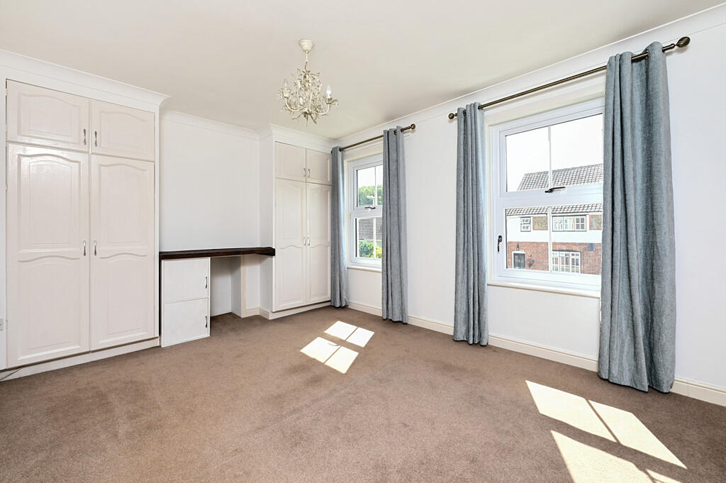 27 Lowlands Rd (4...