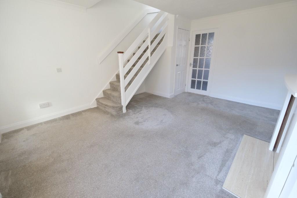 SITTING/DINING ROOM