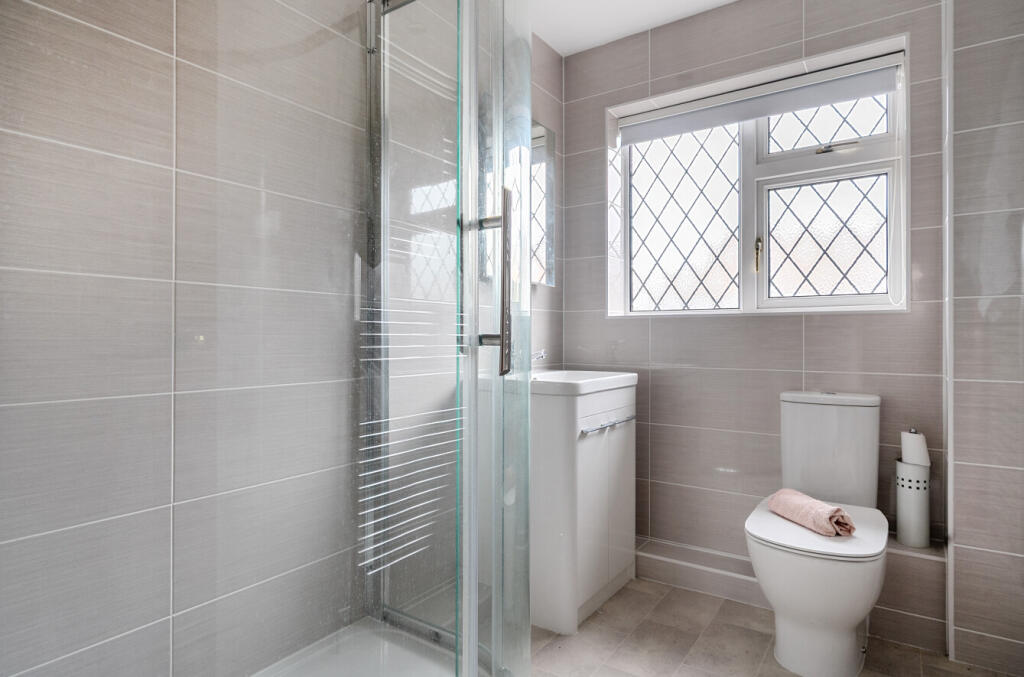 1372641-18-690486...