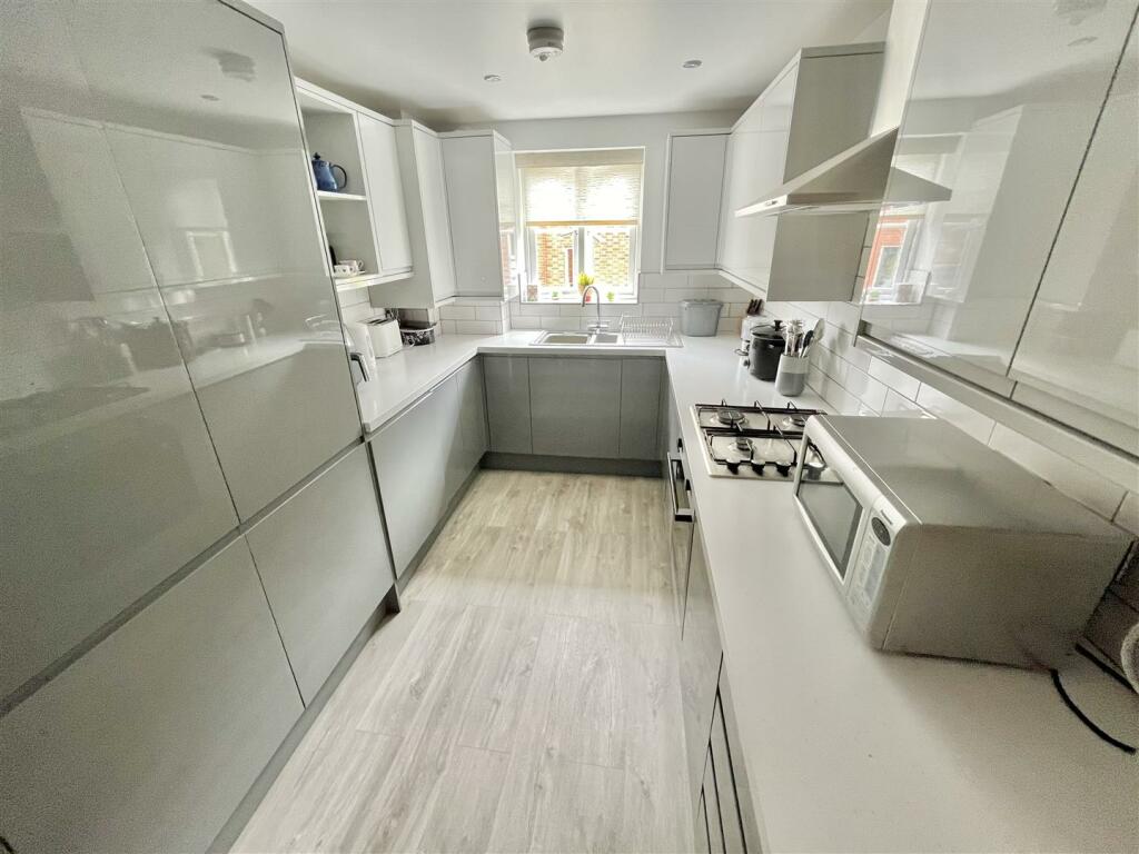 Breakfast Kitchen Aspect 2