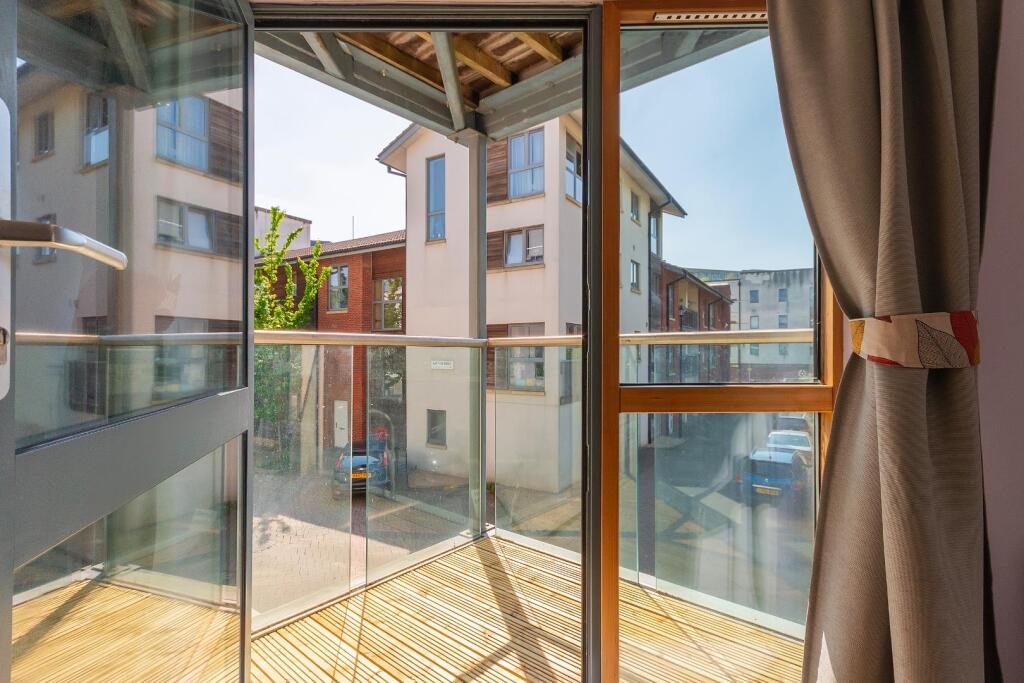 0C6SBV - Balcony C.jpg