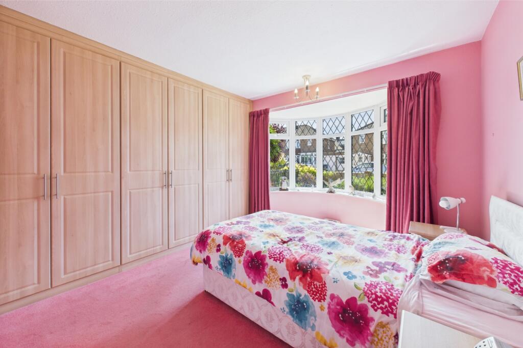 CAM03162G0-PR0274-STILL001