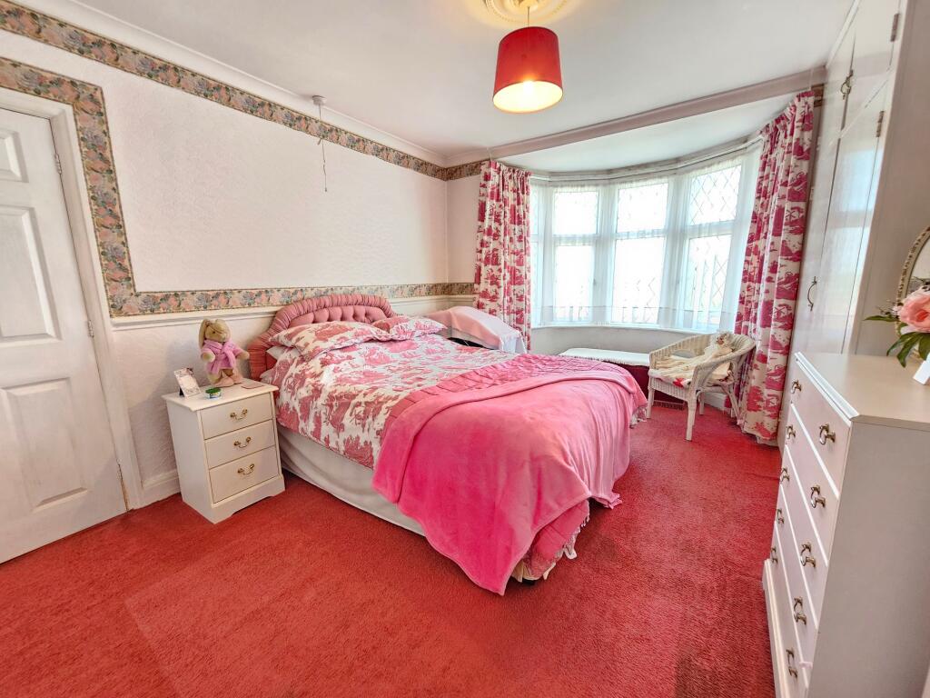 Two Double Bedrooms &amp; One Single