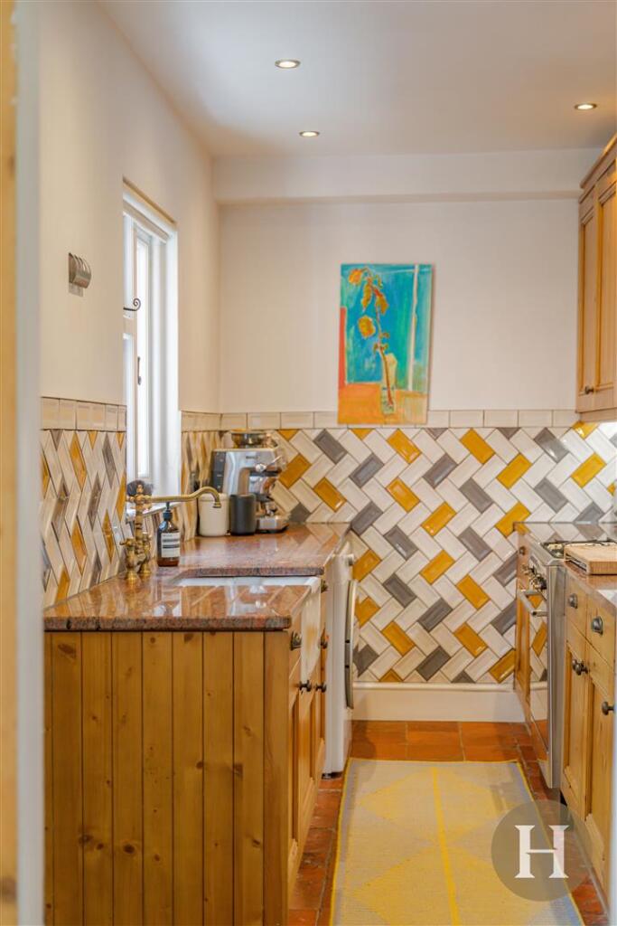 Hadleigh Estate Agents-14.jpg