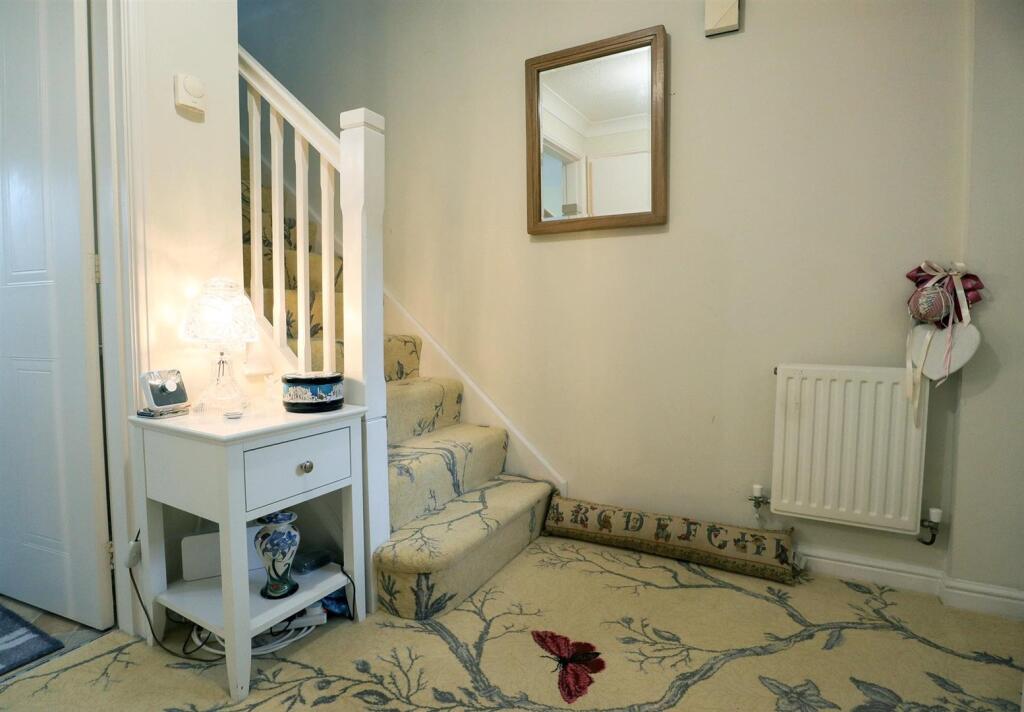 Entrance hallway.jpg