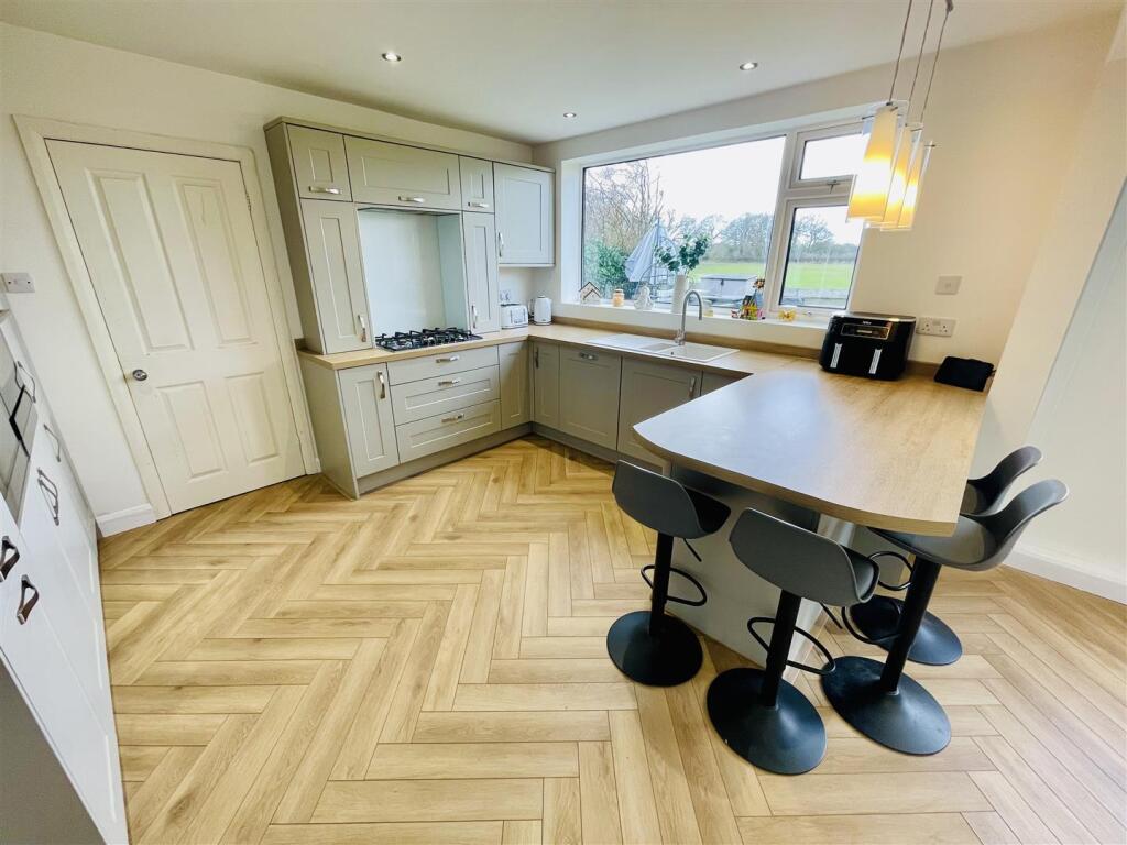 Open Plan Kitchen/Dining Room