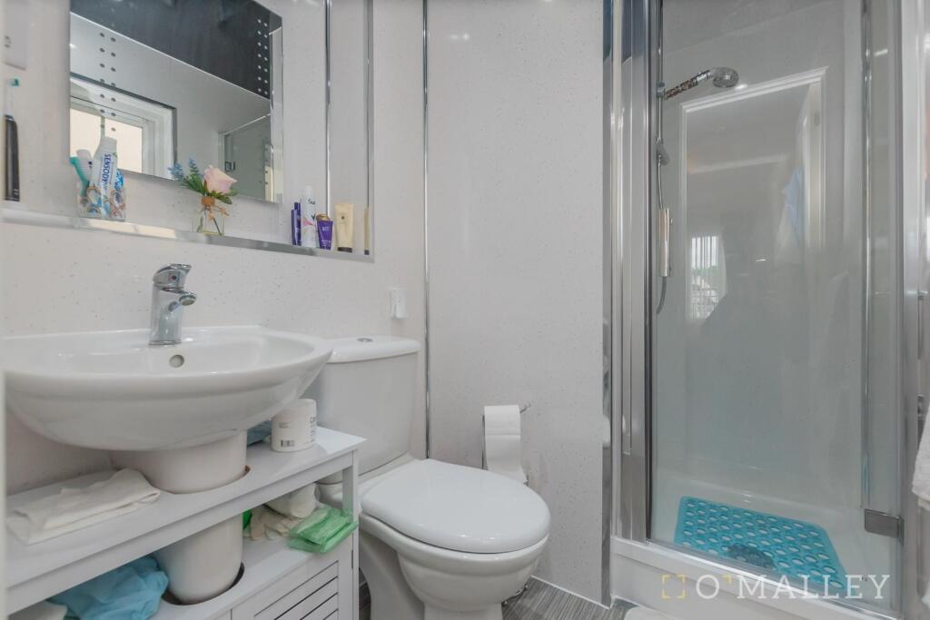 Bedroom 2 En-Suite
