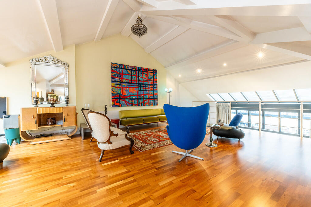 33 Kings Court 03...