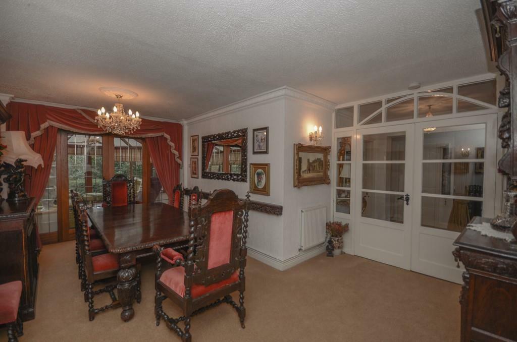 Dining room.jpg
