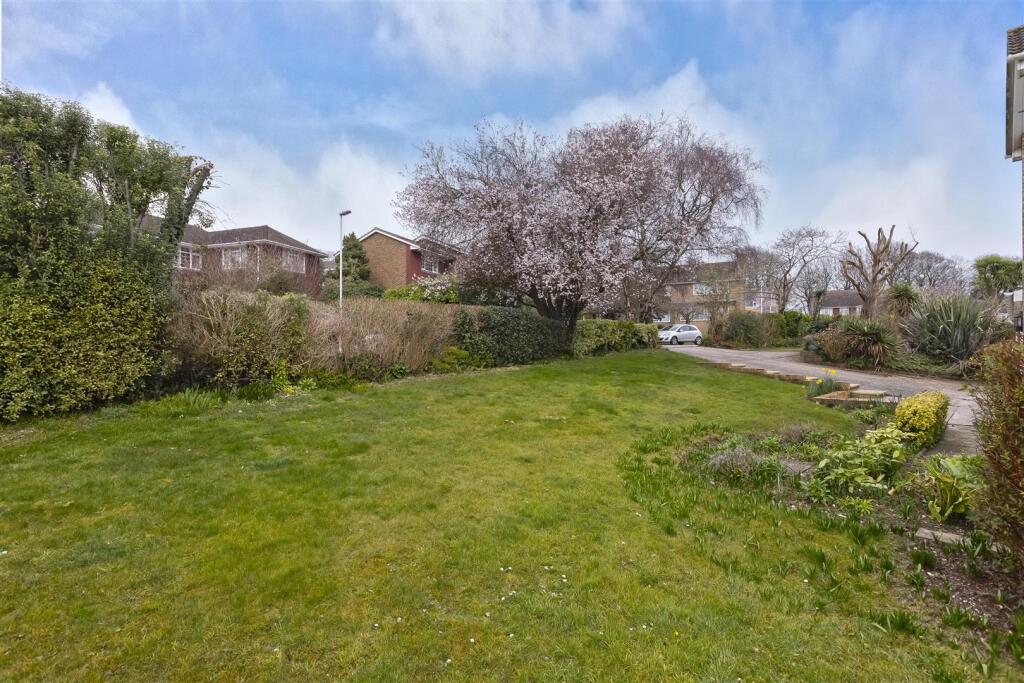 For Sale by Aspire Residential | Longlands Glade