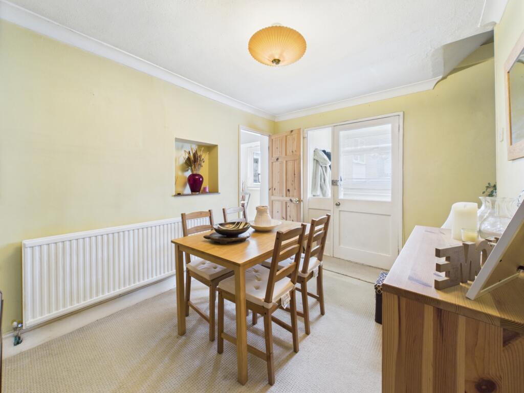 CAM01740G0-PR0428-STILL004