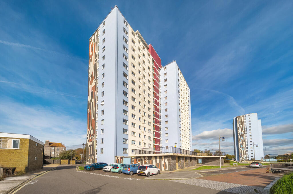 1364599-3-68e5209...