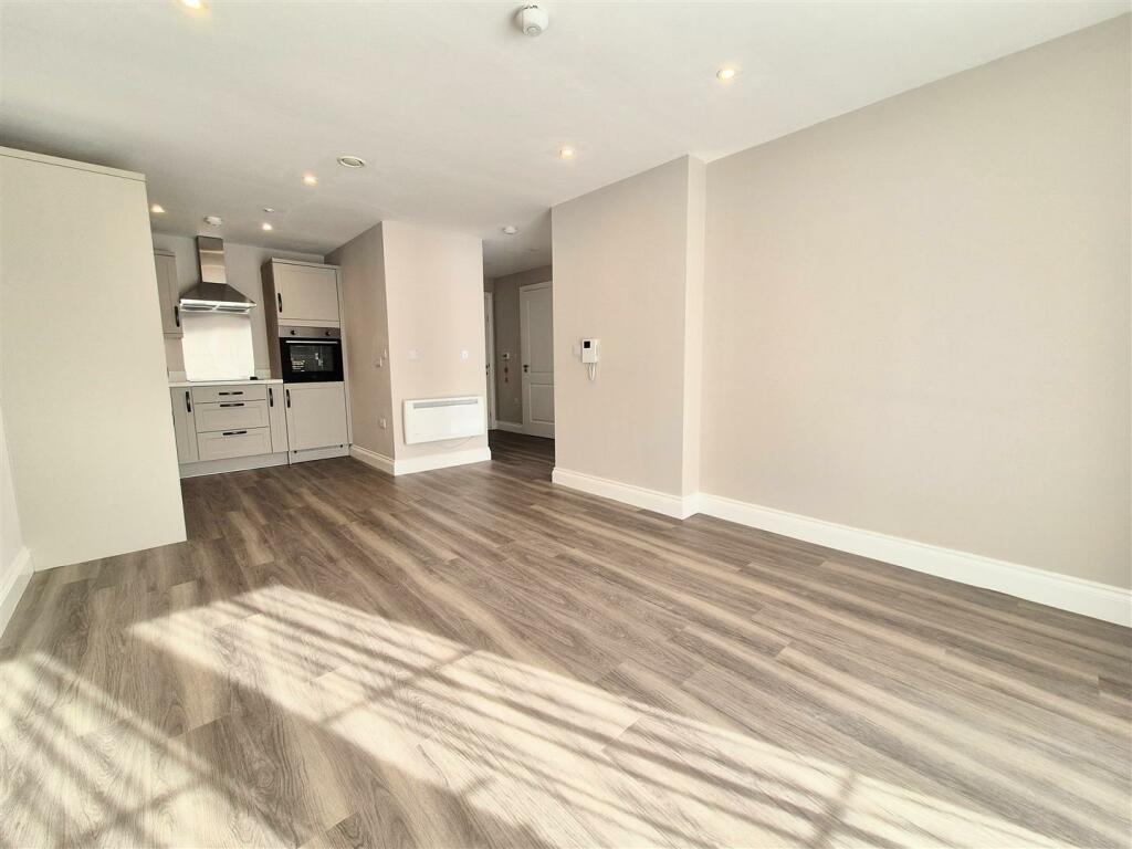 Open Plan Living Area / Kitchen