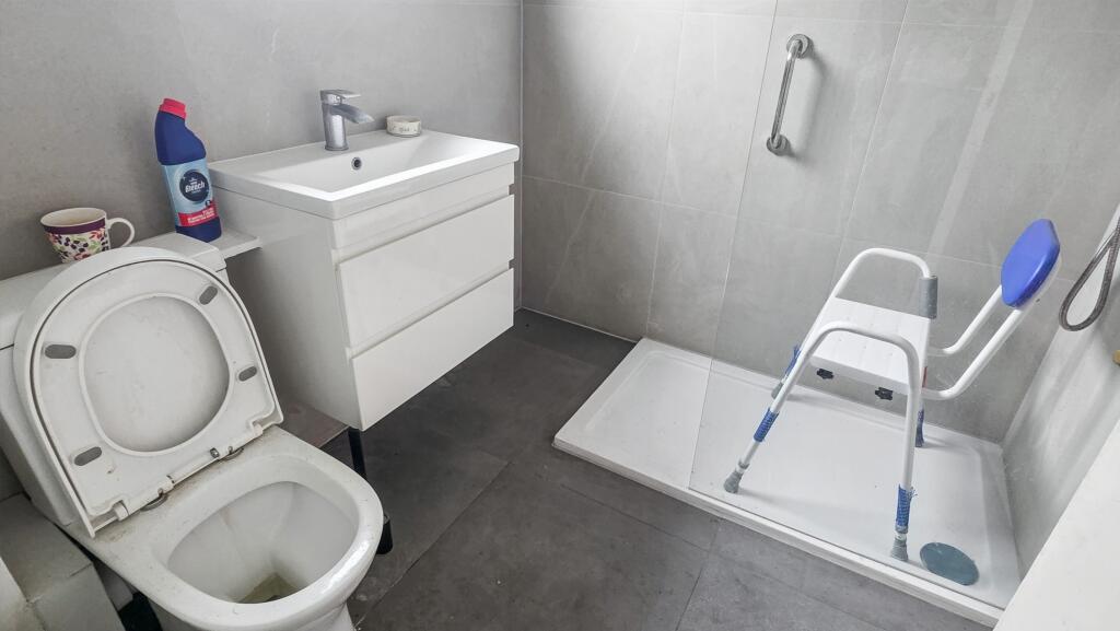 6 Keilder Close, Hillingdon, Uxbridge, UB10 0EU