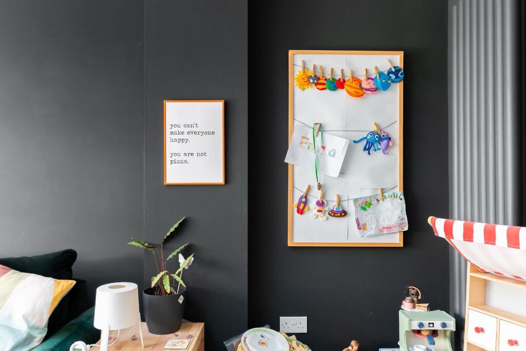 0S7FRBR - Living Room C.jpg