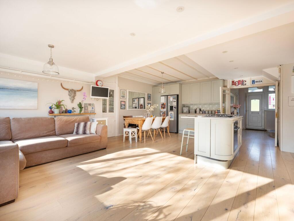 Kitchen / Diner