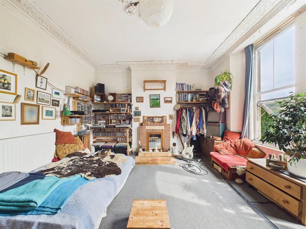 17 - Freehold Investment in Redland - For Sale by 