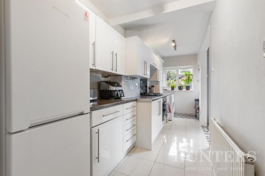 76 Tynemouth Drive EN1 4LT-10 Edited.jpg