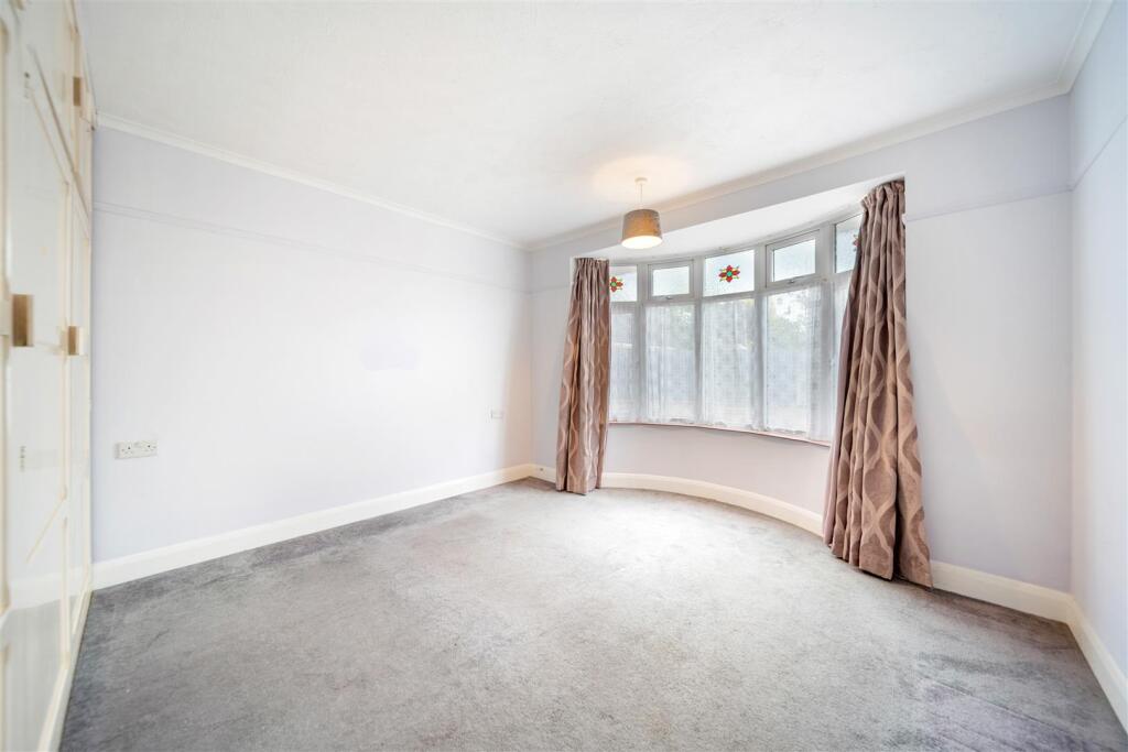 22 Dorset Close-19.jpg