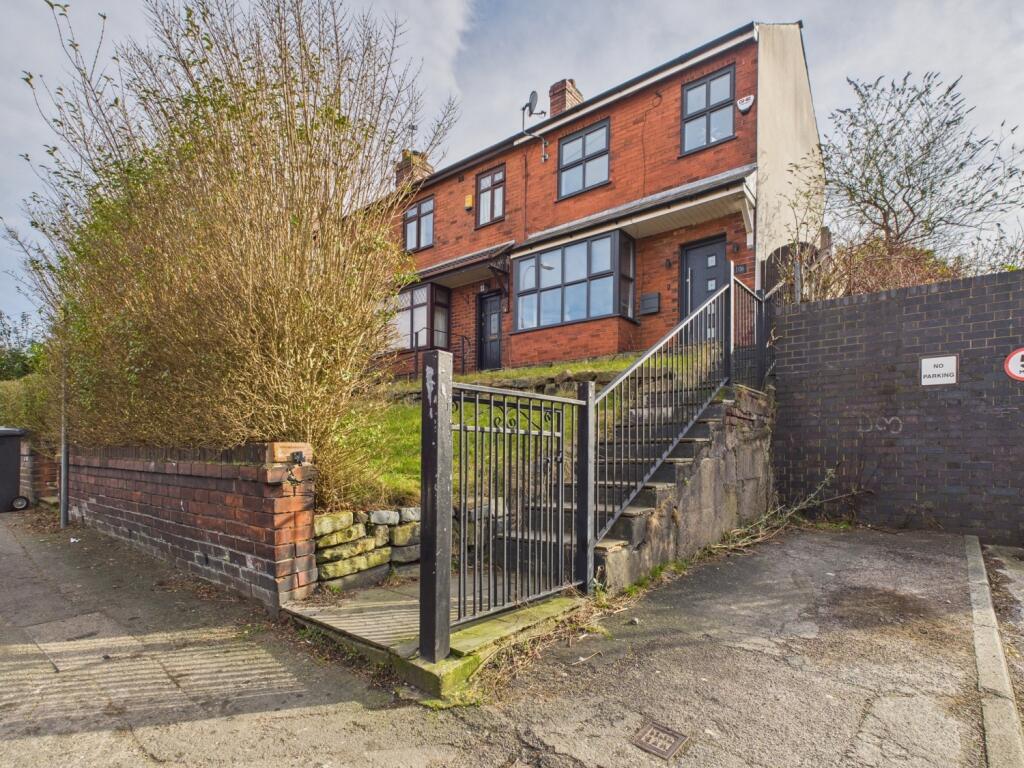 CAM04634G0-PR0025-STILL002